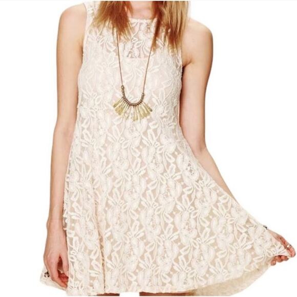 Free People Vintage Miles of Lace Bridal XS Lace Dress - Picture 7 of 8